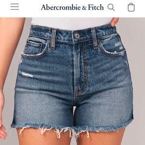 A&F Curve Love shorts
